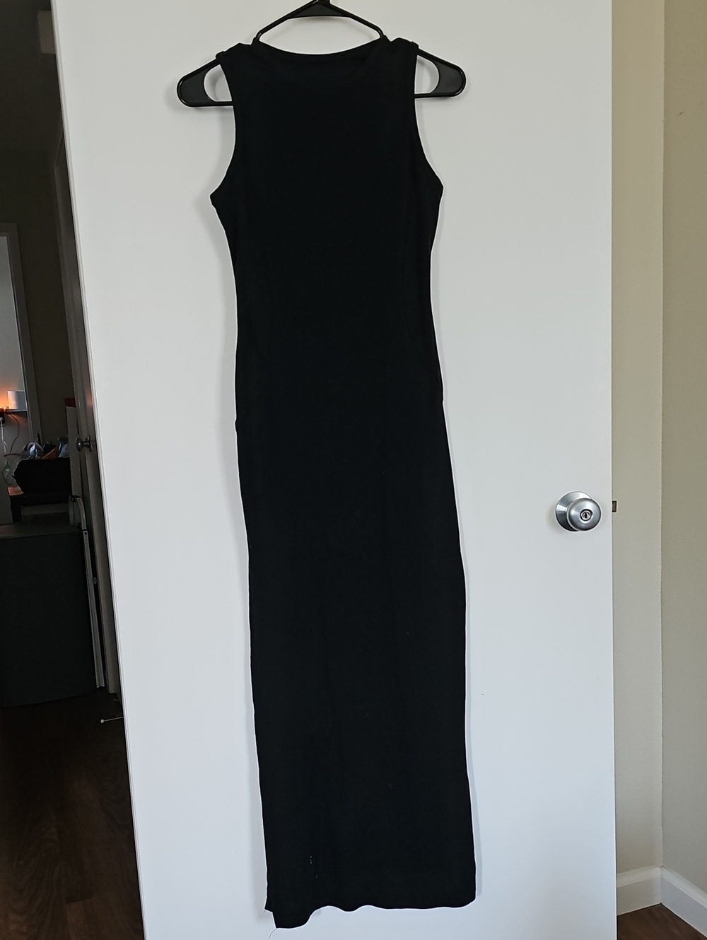 Sleek Black Sleeveless Maxi Dress